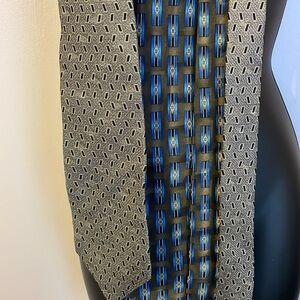 Trump Arrow Lot of Two Silk Neckties Ties Gray Geometric Gray Blue Woven